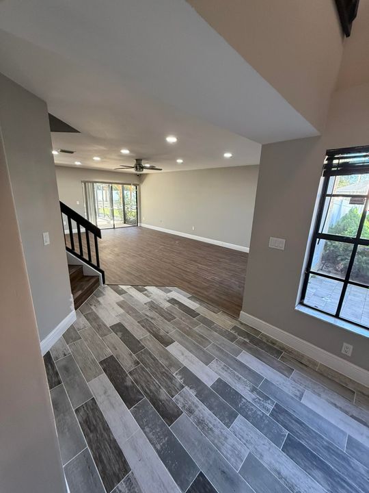 Activo con contrato: $699,000 (4 camas, 2 baños, 2246 Pies cuadrados)