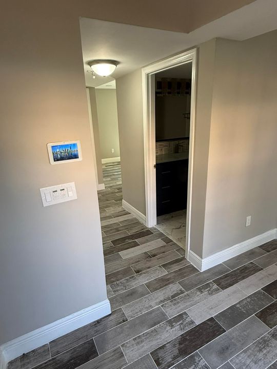 Activo con contrato: $699,000 (4 camas, 2 baños, 2246 Pies cuadrados)