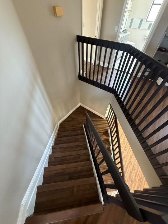 Activo con contrato: $699,000 (4 camas, 2 baños, 2246 Pies cuadrados)