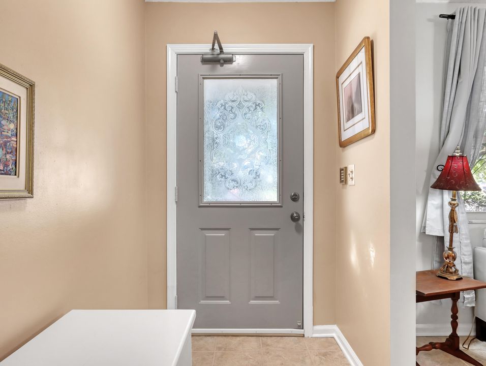 Под контрактом: $499,000 (3 спален, 2 ванн, 1672 Квадратных фут)