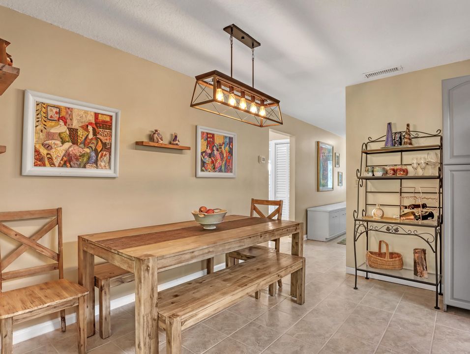 Под контрактом: $499,000 (3 спален, 2 ванн, 1672 Квадратных фут)