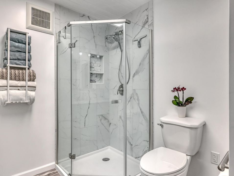 Под контрактом: $499,000 (3 спален, 2 ванн, 1672 Квадратных фут)