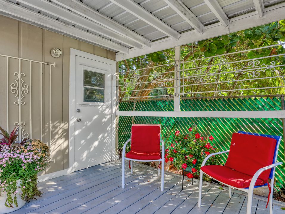 Под контрактом: $499,000 (3 спален, 2 ванн, 1672 Квадратных фут)