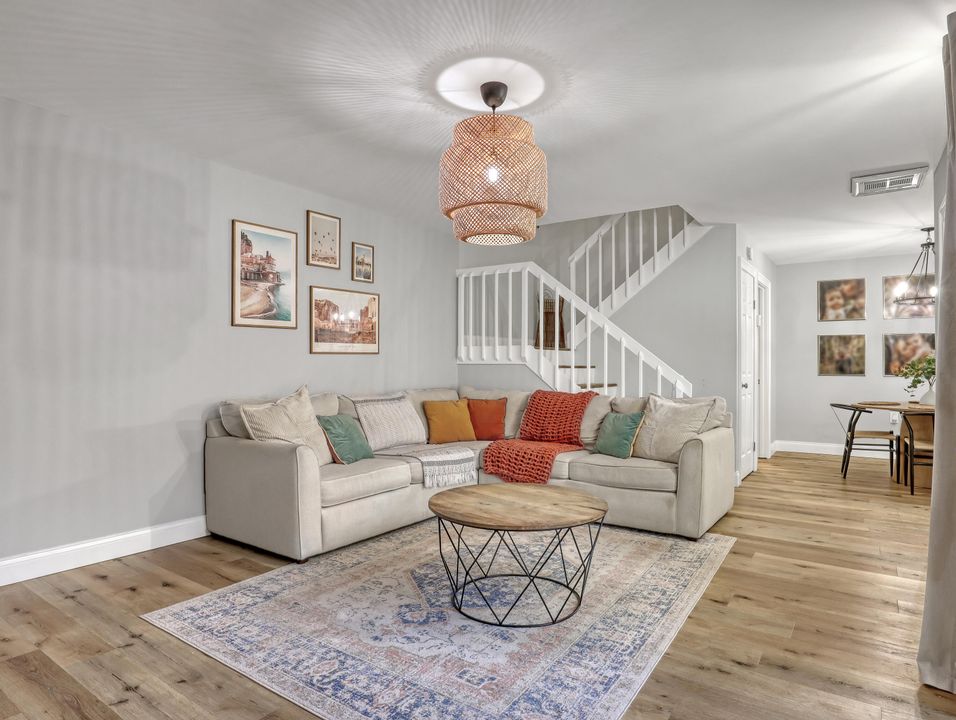 For Sale: $445,000 (2 beds, 2 baths, 1596 Square Feet)