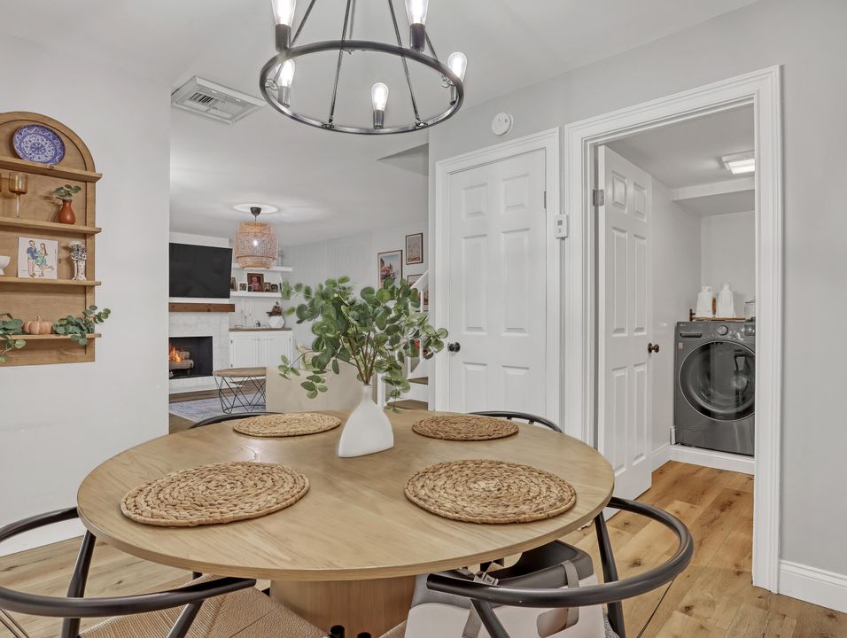 For Sale: $445,000 (2 beds, 2 baths, 1596 Square Feet)