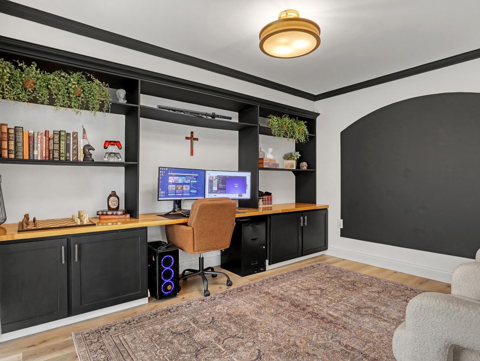 For Sale: $445,000 (2 beds, 2 baths, 1596 Square Feet)