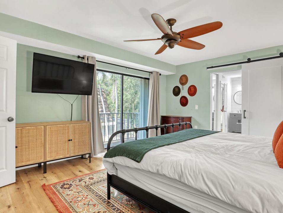 For Sale: $445,000 (2 beds, 2 baths, 1596 Square Feet)