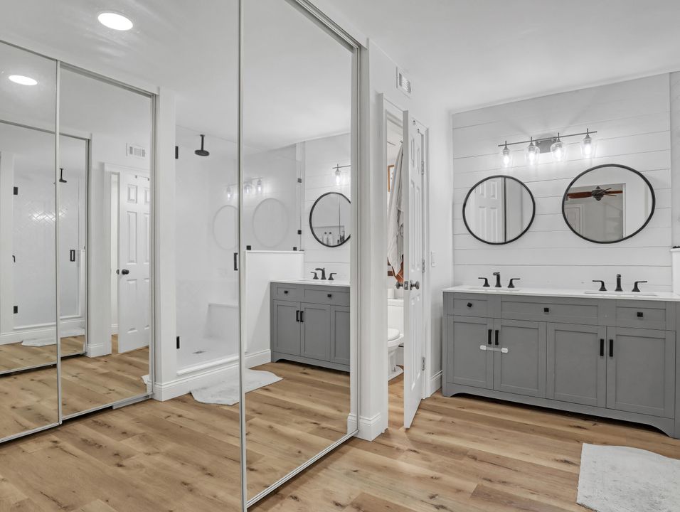 For Sale: $445,000 (2 beds, 2 baths, 1596 Square Feet)