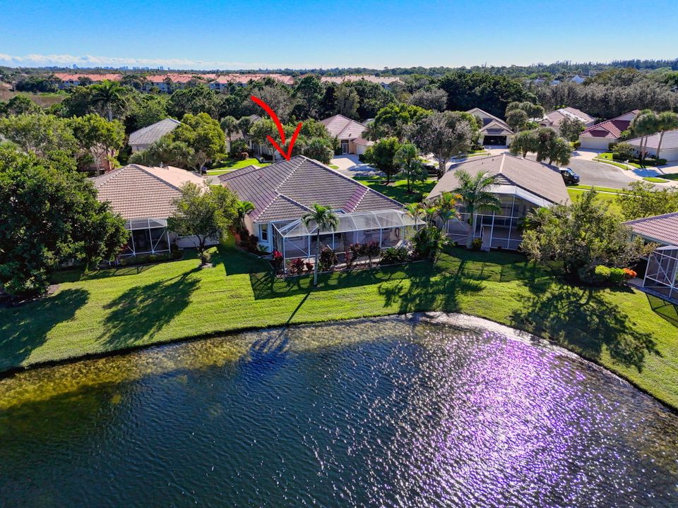 合同活跃: $597,000 (3 贝兹, 3 浴室, 2549 平方英尺)