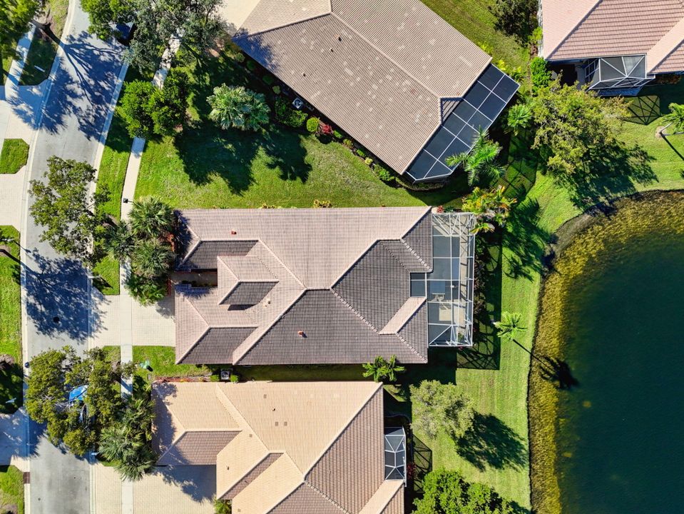 合同活跃: $597,000 (3 贝兹, 3 浴室, 2549 平方英尺)