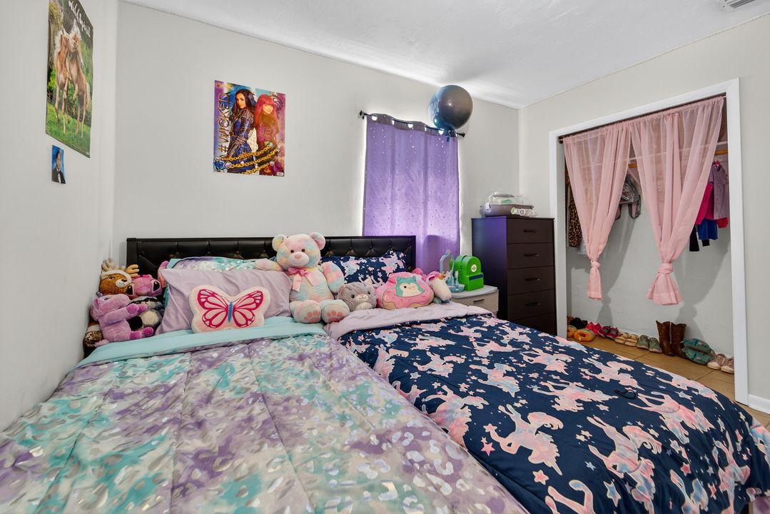 En Venta: $239,000 (3 camas, 1 baños, 1113 Pies cuadrados)