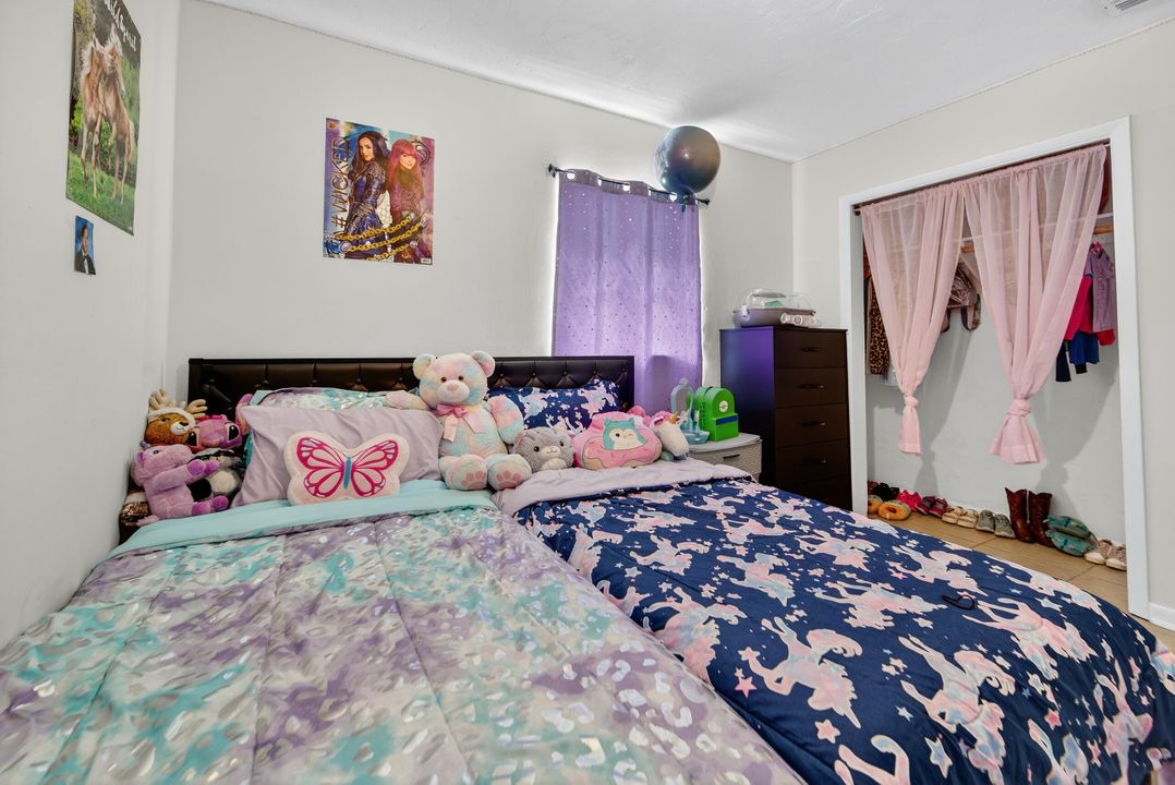 En Venta: $239,000 (3 camas, 1 baños, 1113 Pies cuadrados)