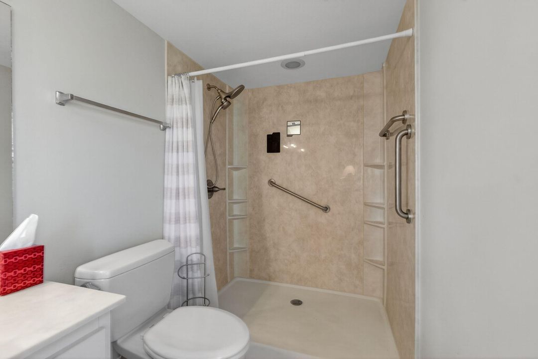 For Rent: $2,000 (2 beds, 2 baths, 1220 Square Feet)