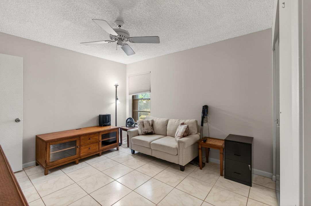For Rent: $2,000 (2 beds, 2 baths, 1220 Square Feet)