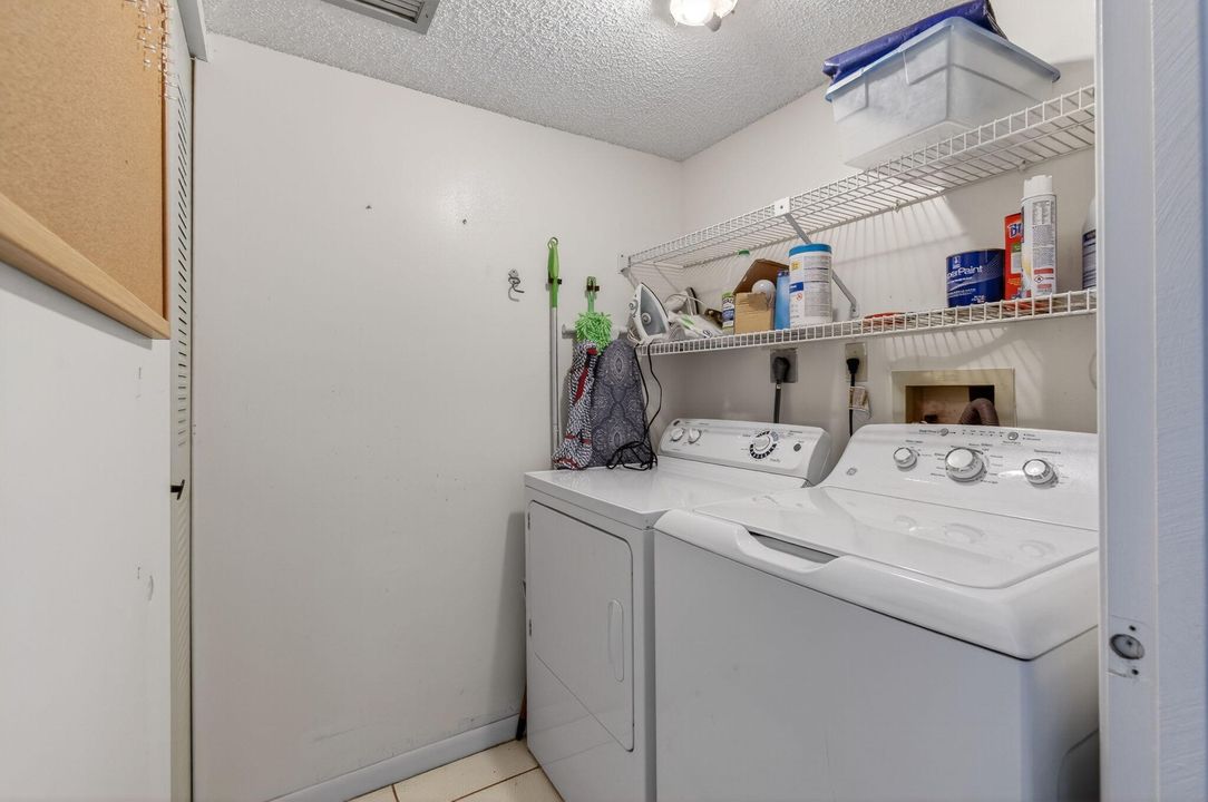 For Rent: $2,000 (2 beds, 2 baths, 1220 Square Feet)