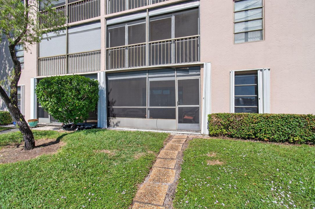 For Rent: $2,000 (2 beds, 2 baths, 1220 Square Feet)