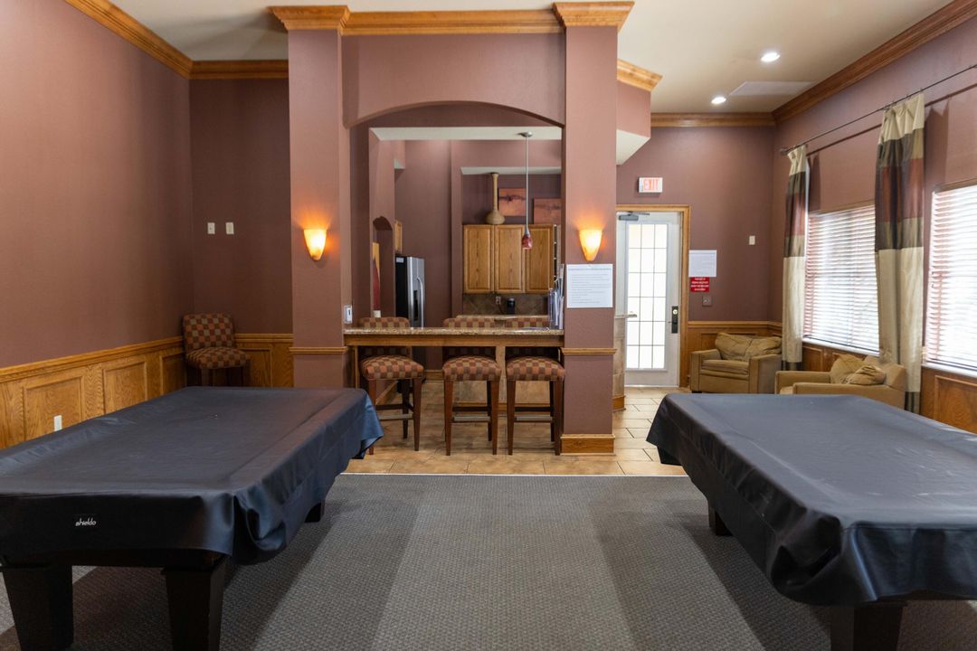 For Rent: $2,100 (2 beds, 2 baths, 1058 Square Feet)