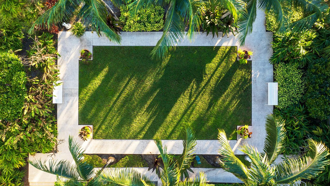 En Venta: $2,800,000 (3 camas, 3 baños, 2605 Pies cuadrados)