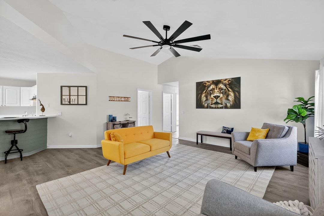 Active With Contract: $289,900 (3 beds, 2 baths, 1355 Square Feet)