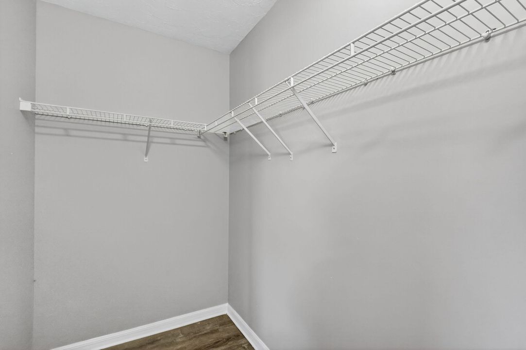 Active With Contract: $289,900 (3 beds, 2 baths, 1355 Square Feet)