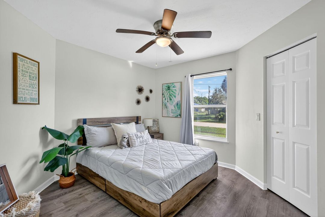 Active With Contract: $289,900 (3 beds, 2 baths, 1355 Square Feet)