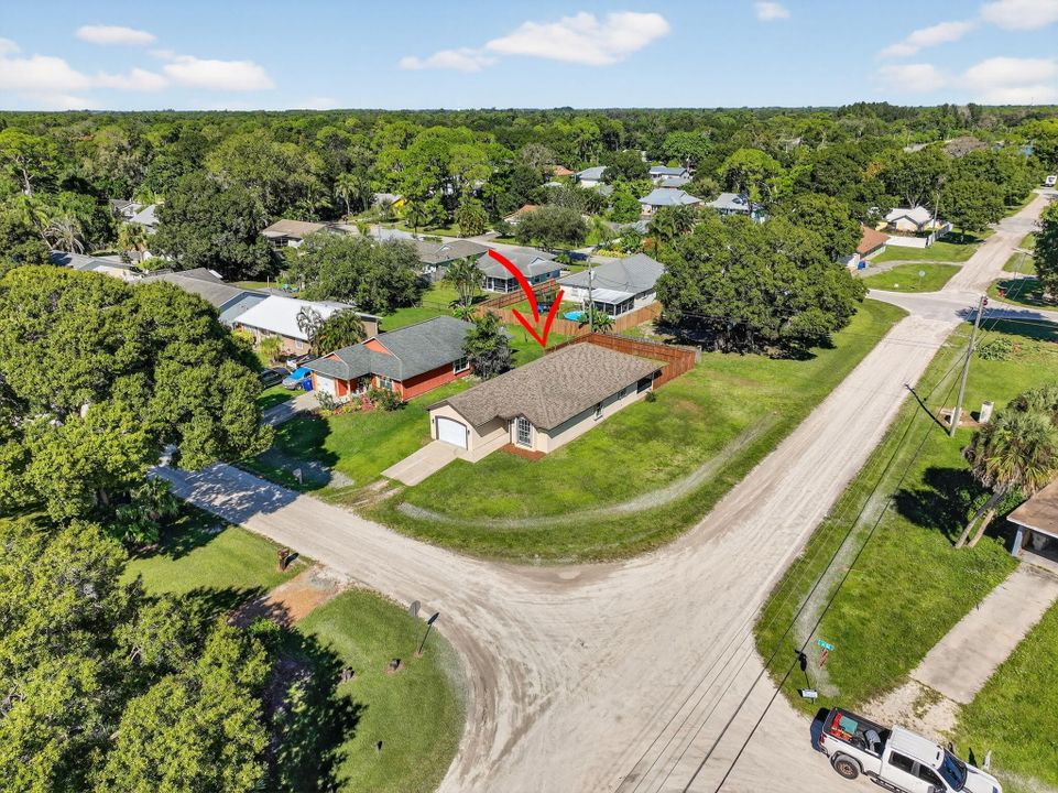 Active With Contract: $289,900 (3 beds, 2 baths, 1355 Square Feet)