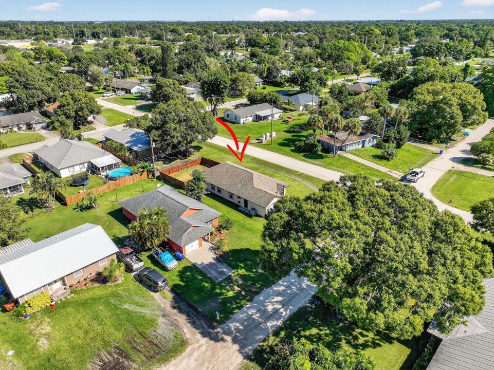 Active With Contract: $289,900 (3 beds, 2 baths, 1355 Square Feet)