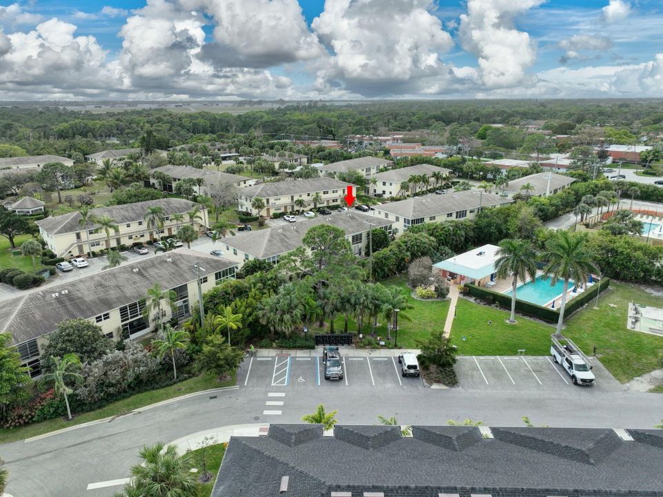 На продажу: $219,900 (2 спален, 2 ванн, 1134 Квадратных фут)