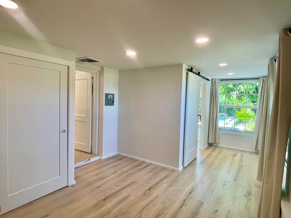 For Sale: $1,575,000 (3 beds, 3 baths, 1839 Square Feet)