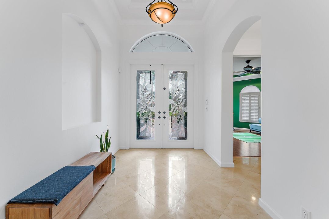 En Venta: $1,775,000 (3 camas, 2 baños, 2621 Pies cuadrados)