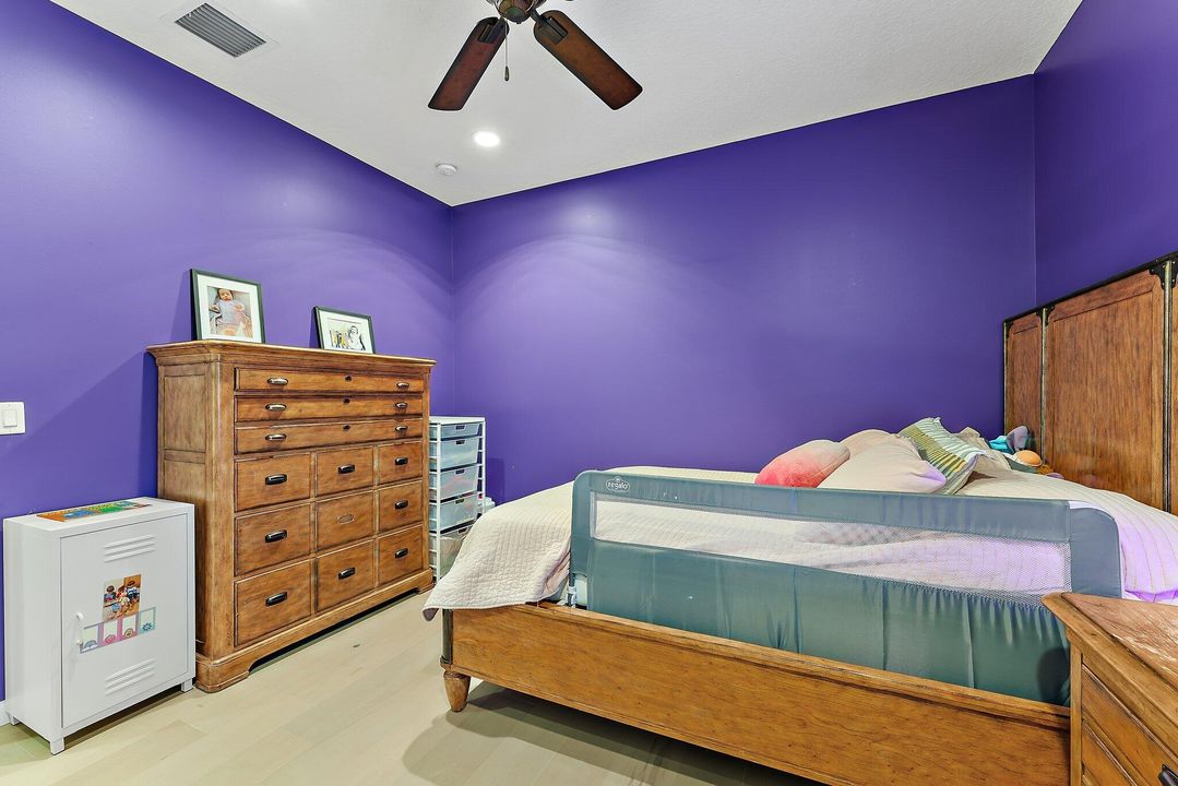 En Venta: $1,775,000 (3 camas, 2 baños, 2621 Pies cuadrados)