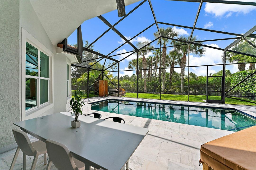 En Venta: $1,775,000 (3 camas, 2 baños, 2621 Pies cuadrados)