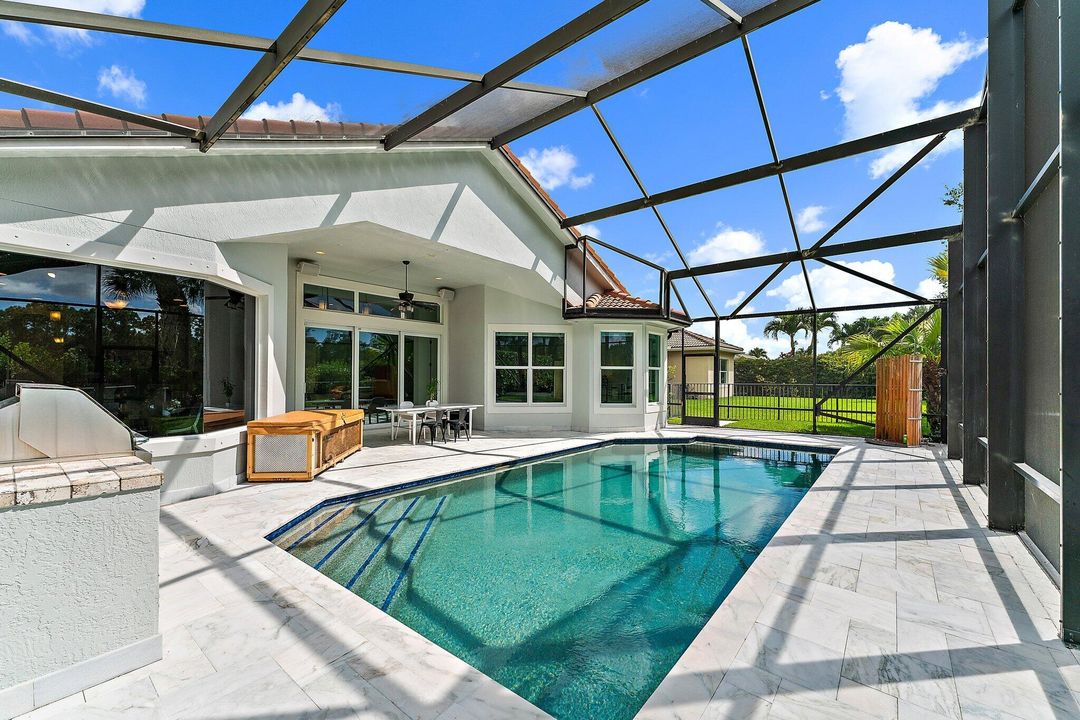 En Venta: $1,775,000 (3 camas, 2 baños, 2621 Pies cuadrados)