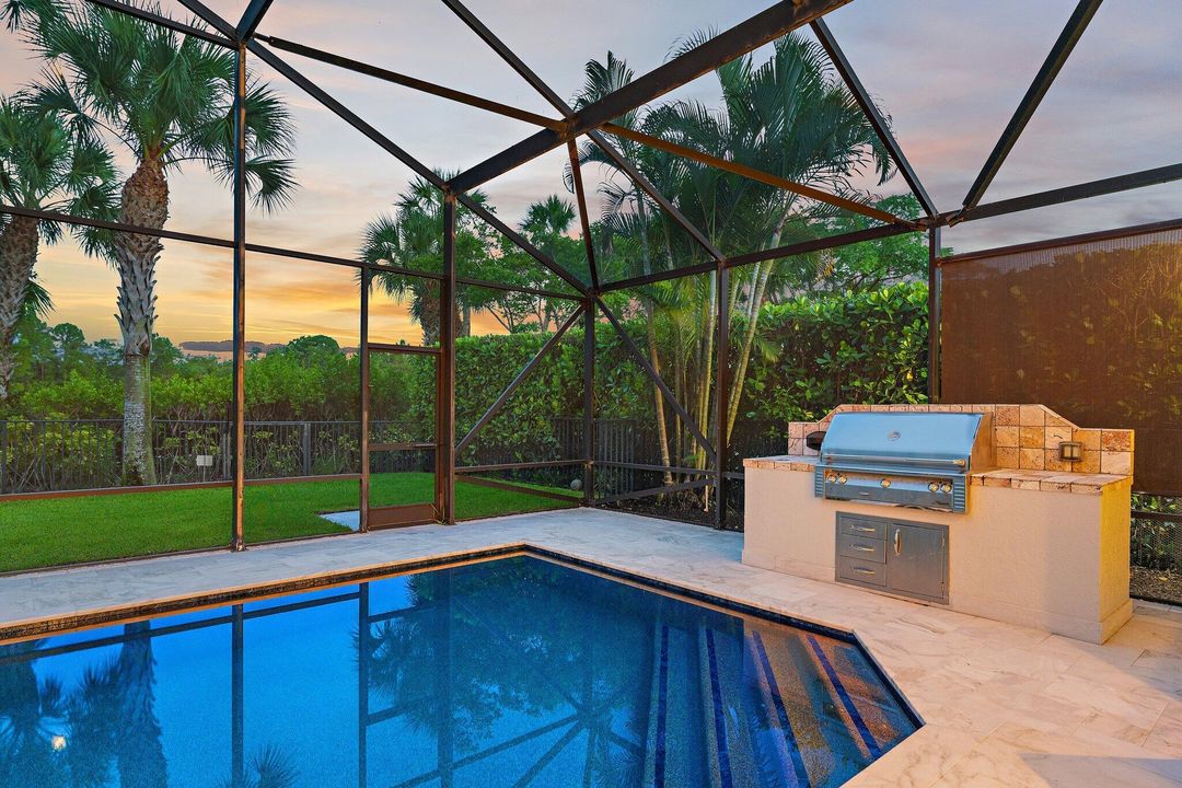 En Venta: $1,775,000 (3 camas, 2 baños, 2621 Pies cuadrados)