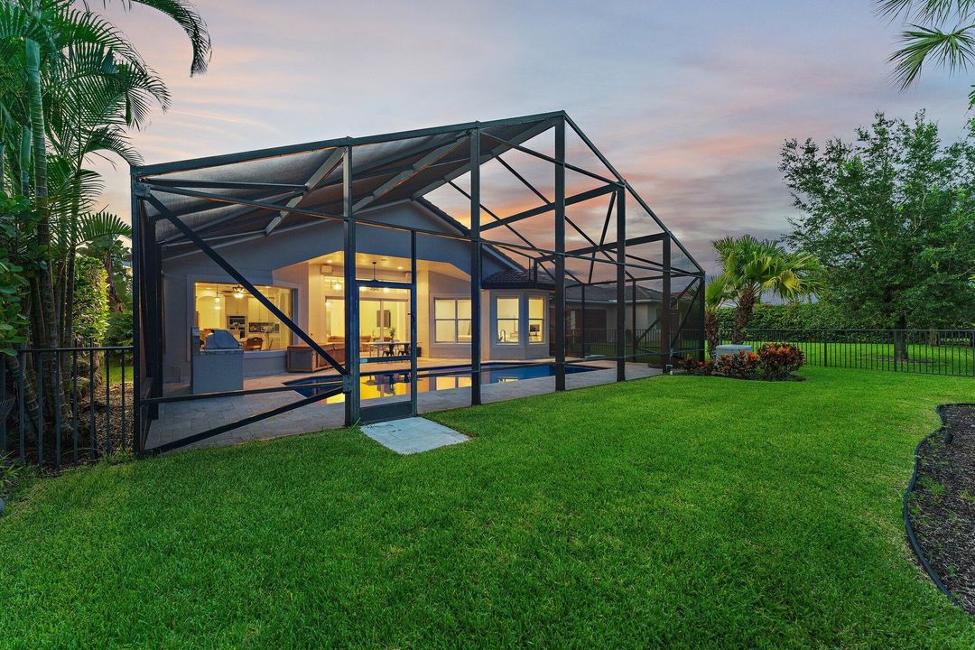 En Venta: $1,775,000 (3 camas, 2 baños, 2621 Pies cuadrados)