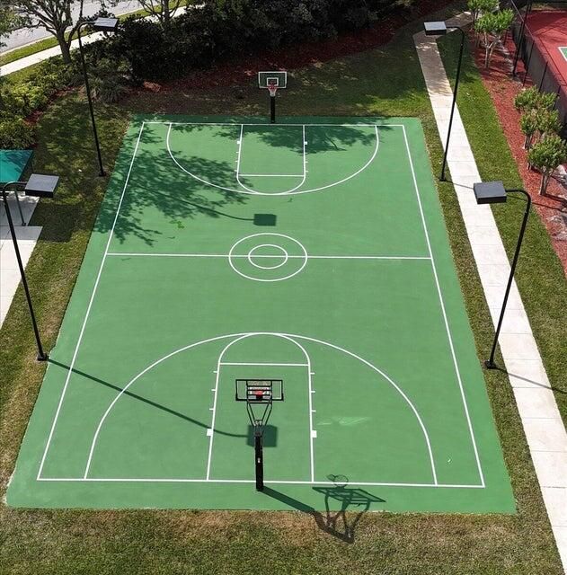 For Sale: $530,000 (4 beds, 3 baths, 2386 Square Feet)