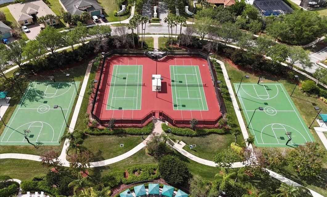 For Sale: $530,000 (4 beds, 3 baths, 2386 Square Feet)