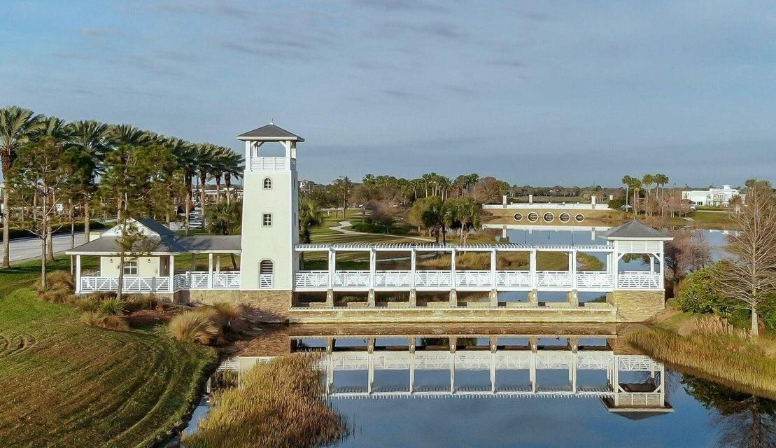 For Sale: $530,000 (4 beds, 3 baths, 2386 Square Feet)