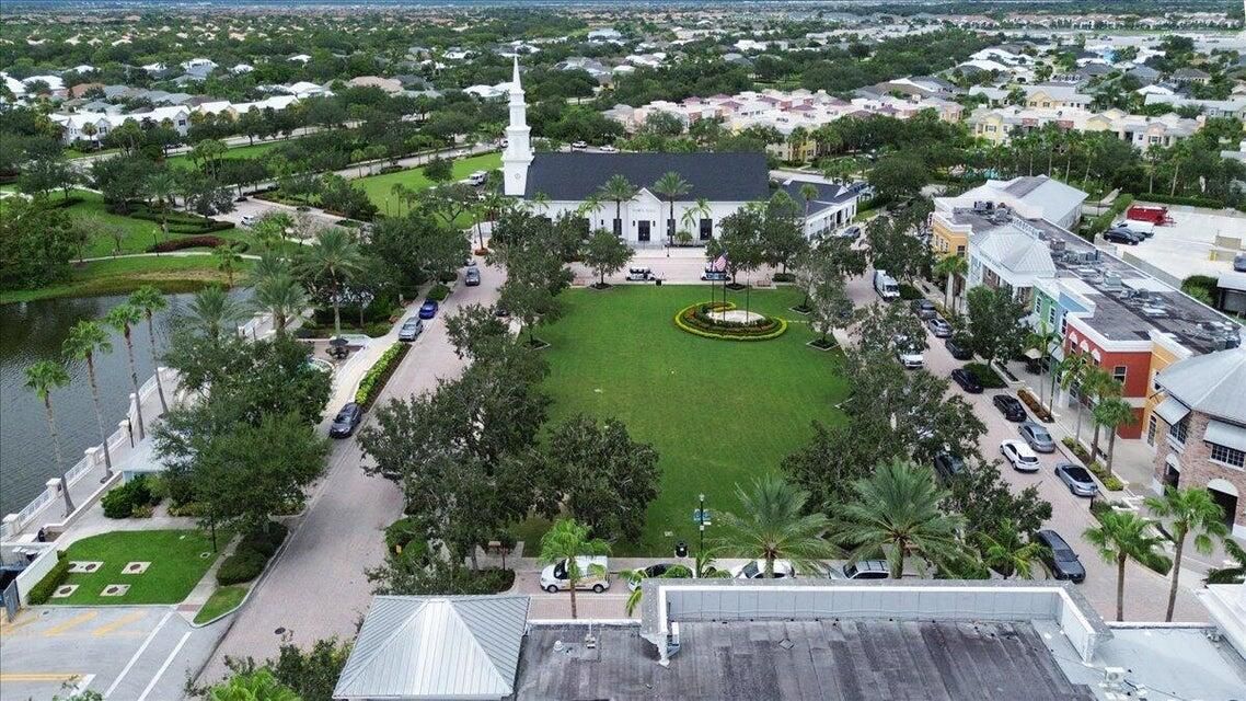 For Sale: $530,000 (4 beds, 3 baths, 2386 Square Feet)