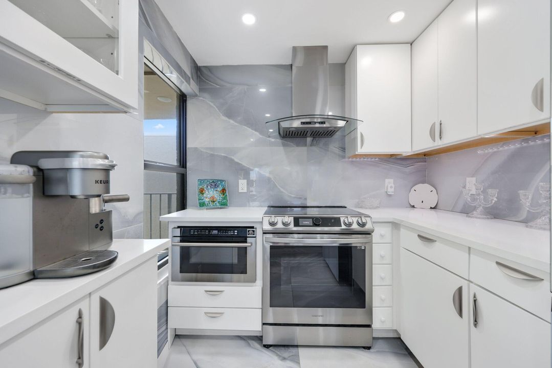 待售: $529,000 (2 贝兹, 2 浴室, 1095 平方英尺)