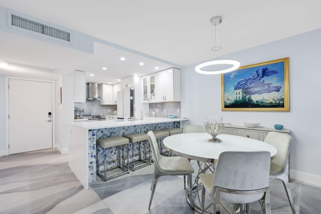 待售: $529,000 (2 贝兹, 2 浴室, 1095 平方英尺)