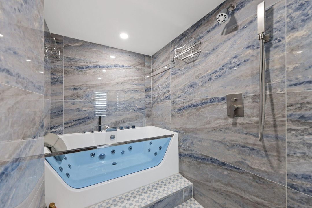 待售: $529,000 (2 贝兹, 2 浴室, 1095 平方英尺)