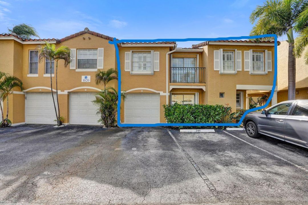 En Venta: $315,000 (2 camas, 2 baños, 1111 Pies cuadrados)