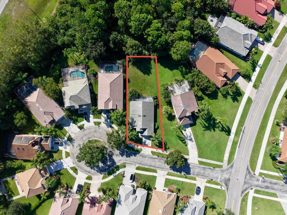 For Sale: $350,000 (3 beds, 2 baths, 1599 Square Feet)