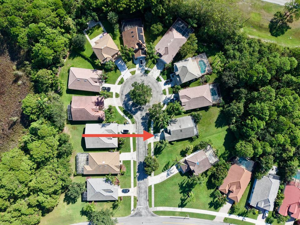 For Sale: $350,000 (3 beds, 2 baths, 1599 Square Feet)