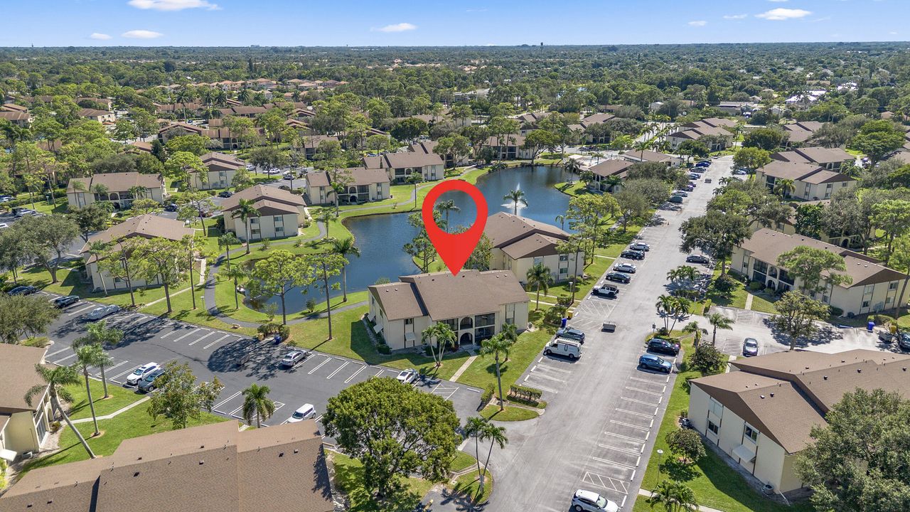 For Sale: $142,500 (2 beds, 1 baths, 818 Square Feet)