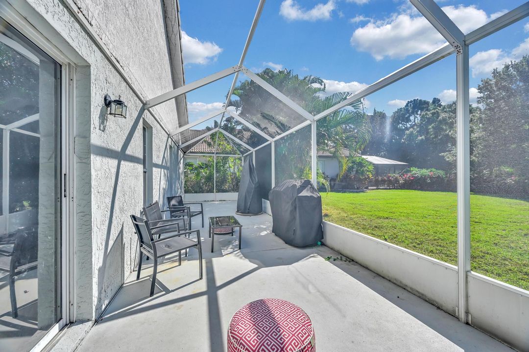 For Sale: $350,000 (3 beds, 2 baths, 1599 Square Feet)