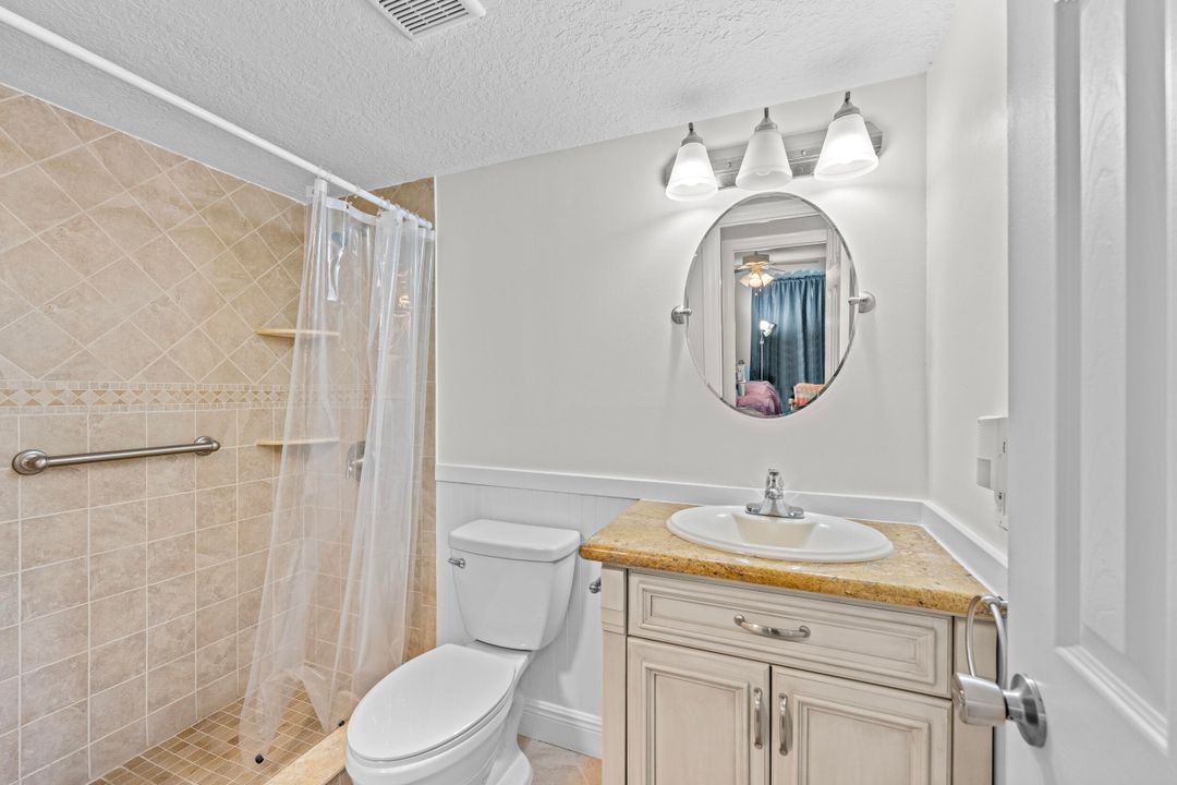 For Sale: $142,500 (2 beds, 1 baths, 818 Square Feet)