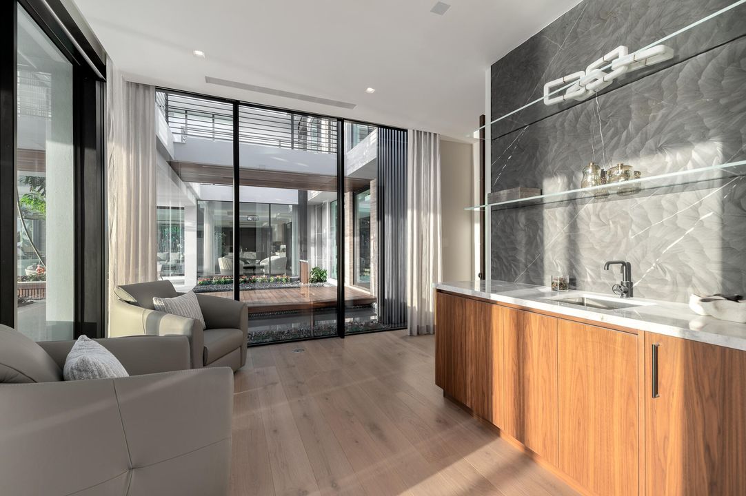 For Sale: $50,000,000 (5 beds, 7 baths, 9000 Square Feet)