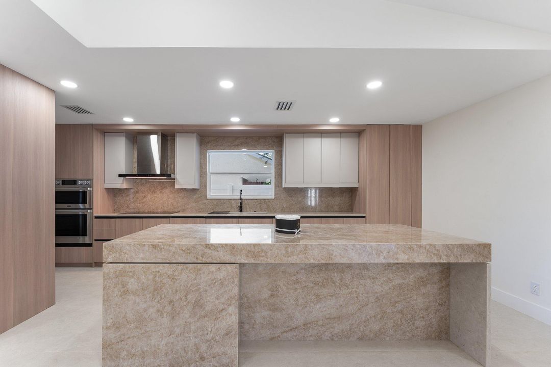 For Sale: $1,399,000 (4 beds, 2 baths, 2077 Square Feet)